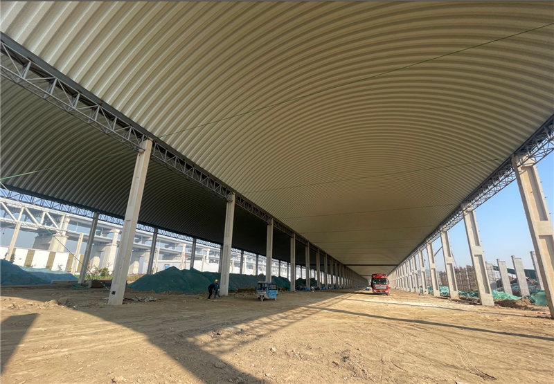 砂石料堆料棚拱形屋面工程案例無梁拱屋面吊裝安裝